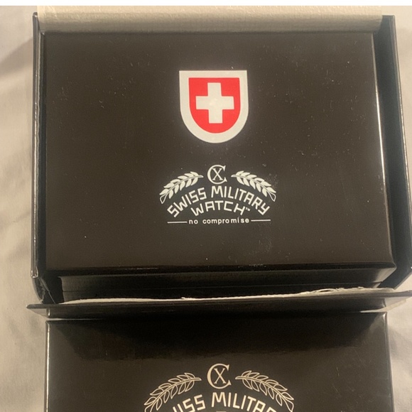 Watch - Picture 3 of 9